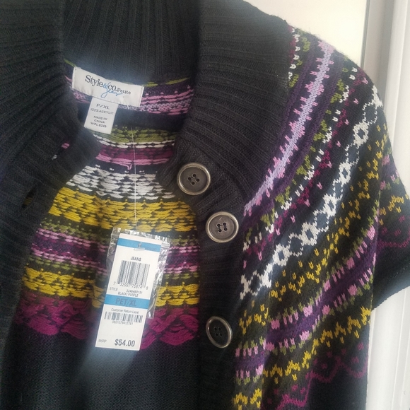 Sweater - Picture 7 of 9